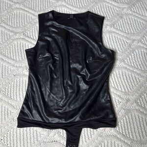 Express faux leather bodysuit size small